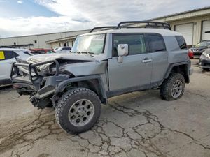 Toyota FJ Cruiser 4.0L 6 2012