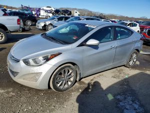 Hyundai Elantra SE 1.8L 4 2015