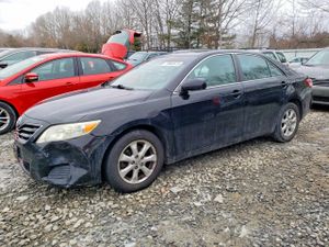 Toyota Camry BASE 2.5L 4 2011