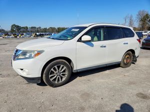 Nissan Pathfinder S 3.5L 6 2013