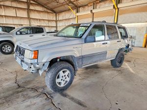 Jeep Grand Cherokee LAREDO 5.2L 8 1995