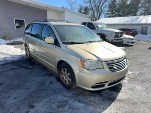 Chrysler Town & Country TOURING 3.6L 6 2011