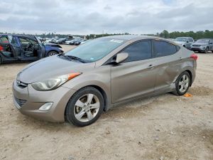 Hyundai Elantra GLS 1.8L 4 2013