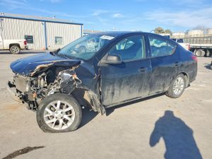 Nissan Versa S 1.6L 4 2015