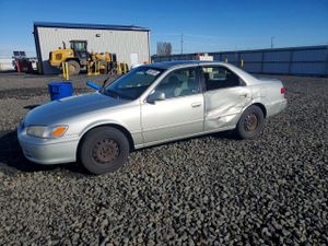 Toyota Camry CE 2.2L 4 2001