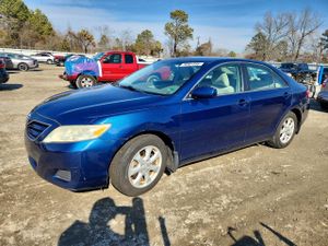 Toyota Camry BASE 2.5L 4 2010
