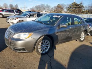 Chrysler 200 TOURING 2.4L 4 2011