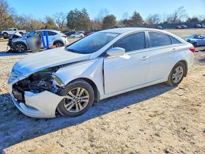 Hyundai Sonata GLS 2.4L 4 2013