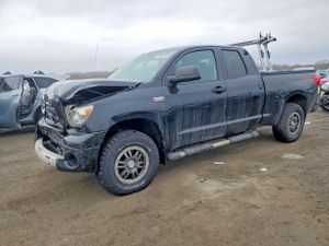 Toyota Tundra DOUBLE CAB SR5 5.7L 8 2011