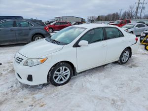 Toyota Corolla BASE 1.8L 4 2013