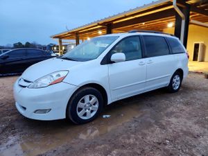 Toyota Sienna XLE 3.3L 6 2006