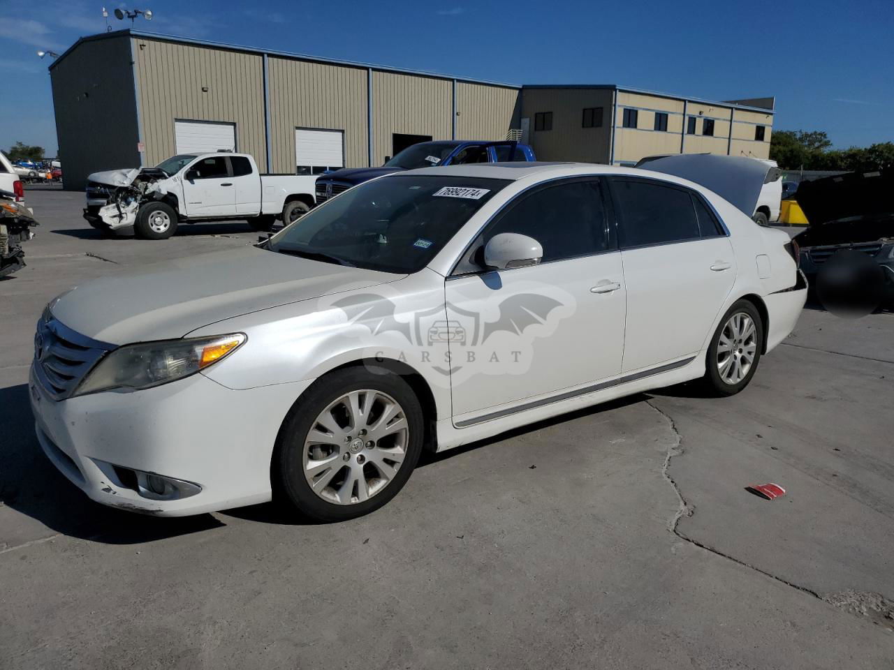 Toyota Avalon BASE 3.5L  6 2011