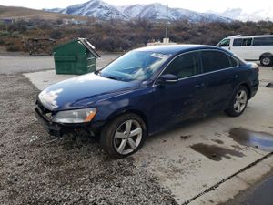 Volkswagen Passat SE 1.8L 4 2014