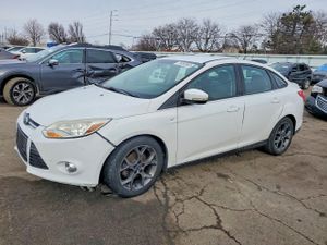 Ford Focus SE 2.0L 4 2014