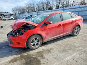 Ford Focus SE 2.0L 4 2014