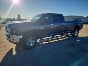 RAM 2500 SLT 5.7L 8 2014
