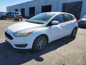Ford Focus SE 2.0L 4 2015