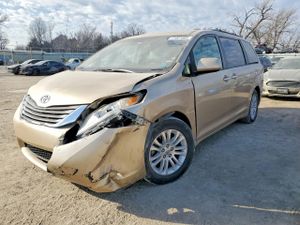 Toyota Sienna 3.5L 6 2013