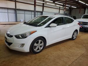 Hyundai Elantra GLS 1.8L 4 2013