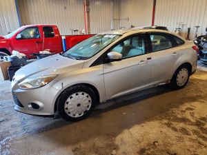 Ford Focus SE 2.0L 4 2013