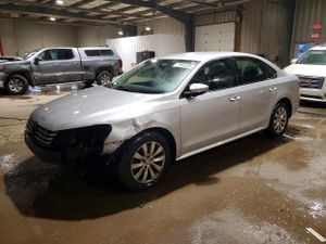 Volkswagen Passat S 2.5L 5 2012
