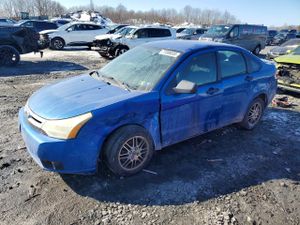 Ford Focus SE 2.0L 4 2011