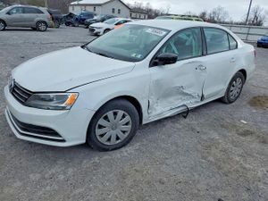 Volkswagen Jetta BASE 2 L 4 2015