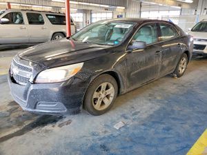 Chevrolet Malibu LS 2.5L 4 2013