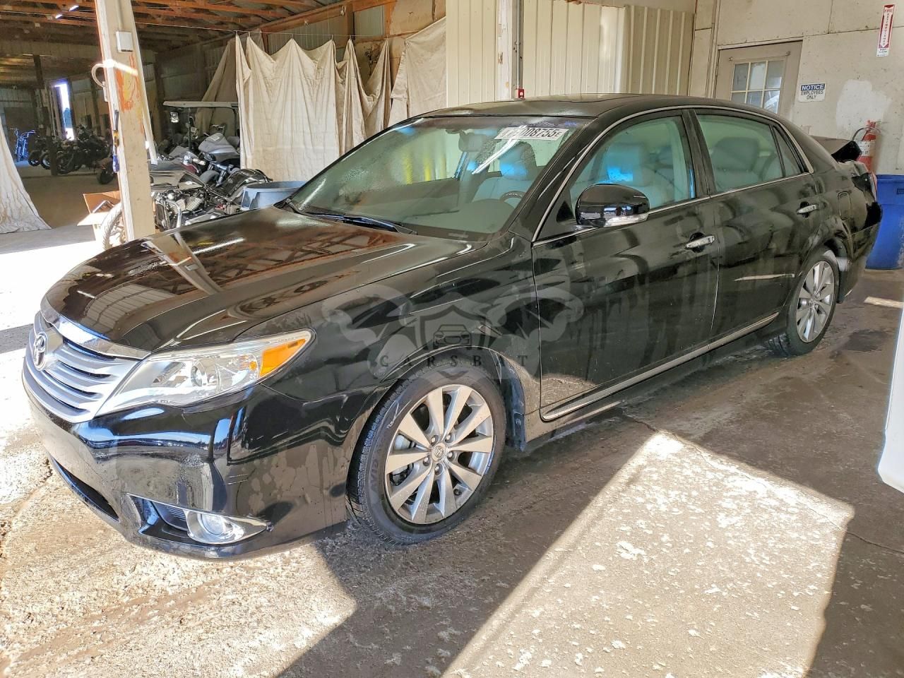 Toyota Avalon BASE 3.5L 6 2011