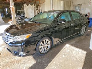 Toyota Avalon BASE 3.5L 6 2011