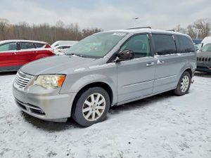 Chrysler Town & Country TOURING 3.6L 6 2013