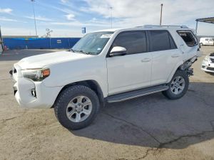 Toyota 4Runner SR5 4.0L 6 2015