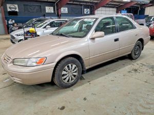 Toyota Camry CE 2.2L 4 1997