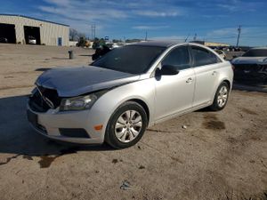 Chevrolet Cruze LS 1.8L 4 2012