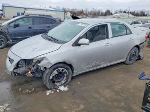 Toyota Corolla BASE 1.8L 4 2010