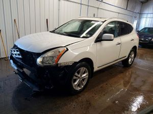 Nissan Rogue S 2.5L 4 2013