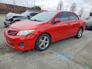 Toyota Corolla BASE 1.8L 4 2013