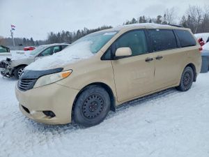 Toyota Sienna 3.5L 6 2012