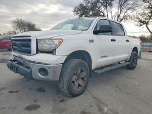 Toyota Tundra CREWMAX SR5 5.7L 8 2011