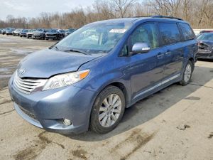 Toyota Sienna XLE 3.5L 6 2014