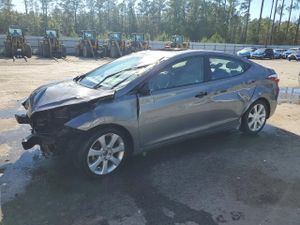 Hyundai Elantra GLS 1.8L 4 2013