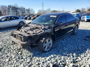 Volkswagen Passat SEL 2.0L 4 2013