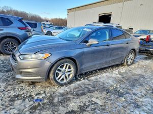 Ford Fusion SE 2.5L 4 2013