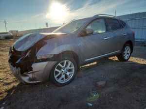 Nissan Rogue S 2.5L 4 2012