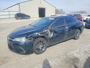 Toyota Camry LE 2.5L 4 2015