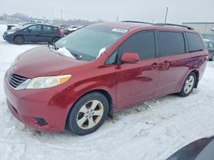 Toyota Sienna 3.5L 6 2012