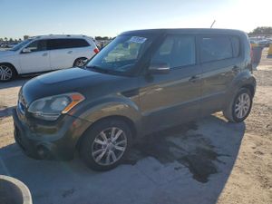 Kia Soul + 2.0L 4 2012
