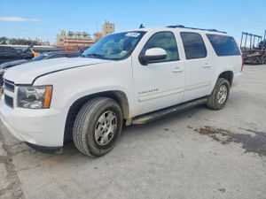 Chevrolet Suburban C1500 LT 5.3L 8 2014
