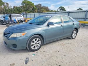 Toyota Camry BASE 2.5L 4 2011