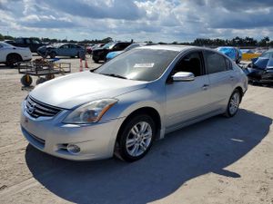Nissan Altima BASE 2.5L 4 2010
